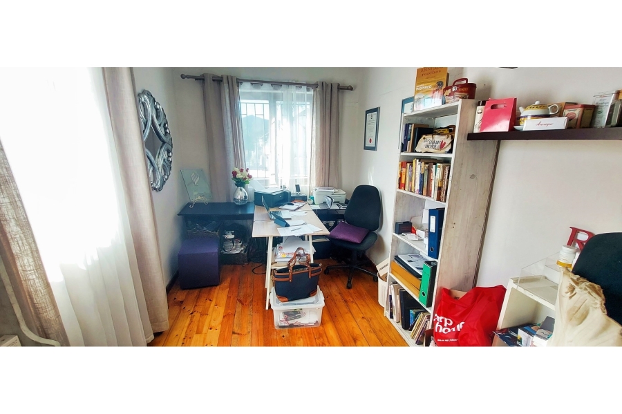 4 Bedroom Property for Sale in Bodorp Western Cape